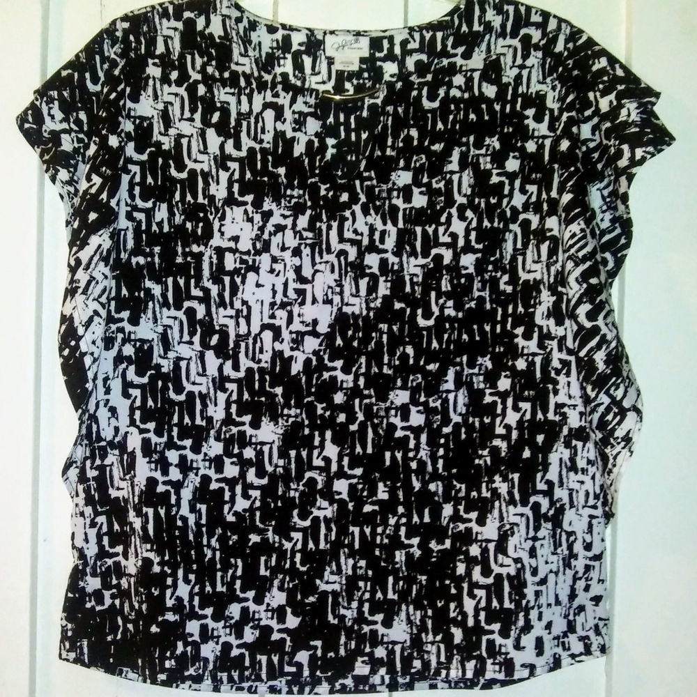 Jaclyn Smith Keyhole Blouse